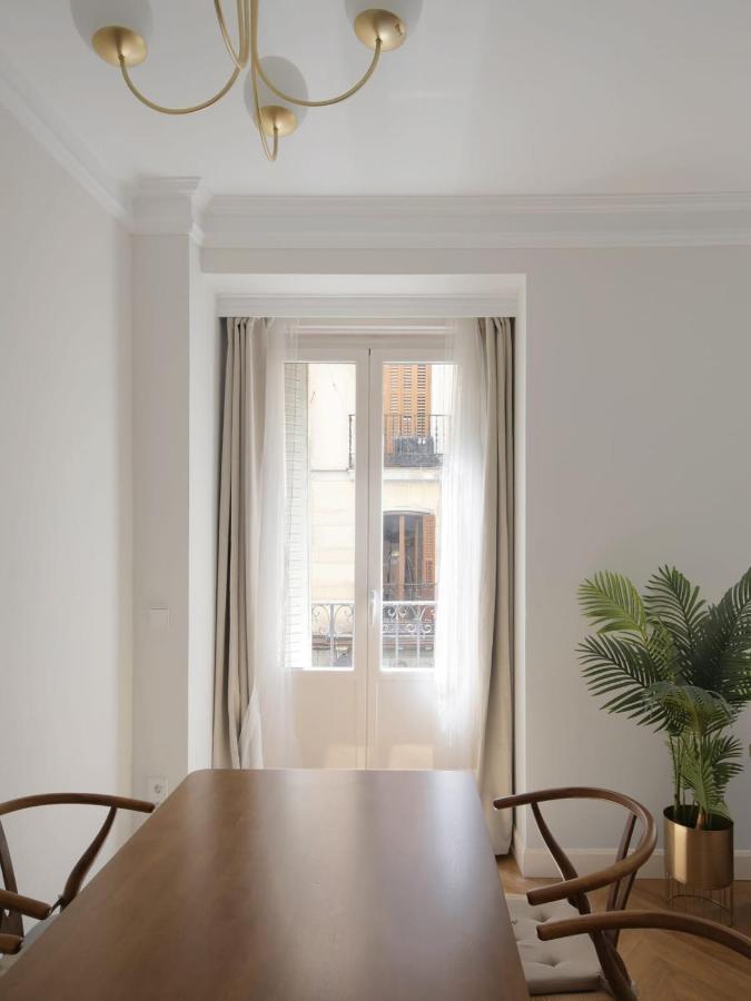 Deluxe Apartment Near Gran Via Мадрид Екстериор снимка