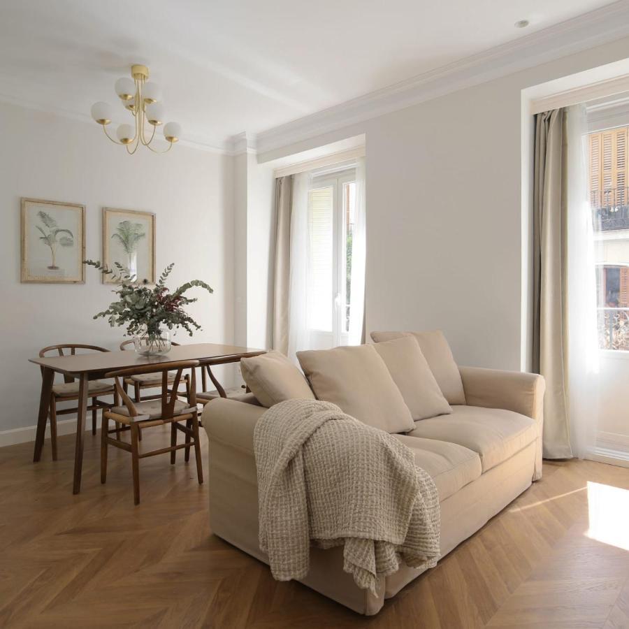 Deluxe Apartment Near Gran Via Мадрид Екстериор снимка