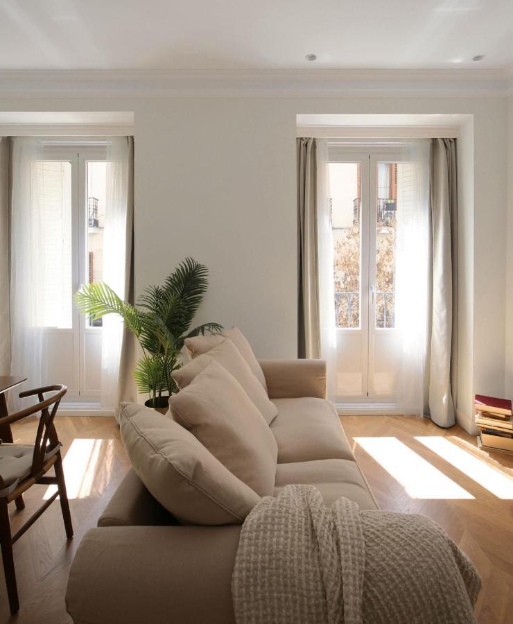 Deluxe Apartment Near Gran Via Мадрид Екстериор снимка